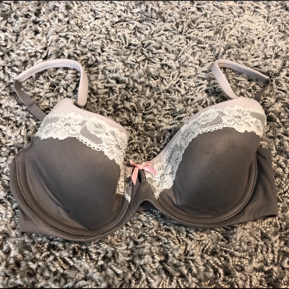 Victoria’s Secret Body By Victoria Lined Demi Bra